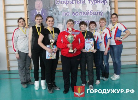 Открытый турнир Ужурского района по волейболу фото
