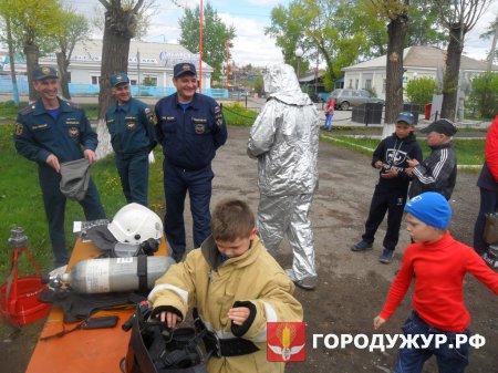 Пожарные-спасатели Ужурского района приступили к проведению операции «Детский отдых»
