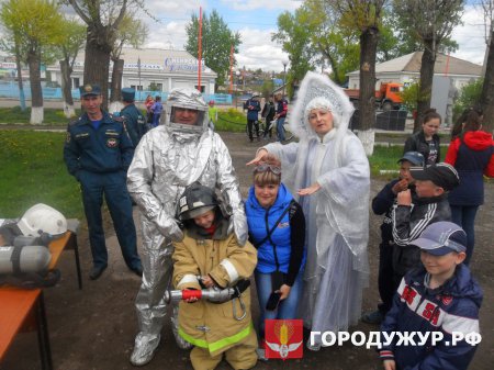 Пожарные-спасатели Ужурского района приступили к проведению операции «Детский отдых»